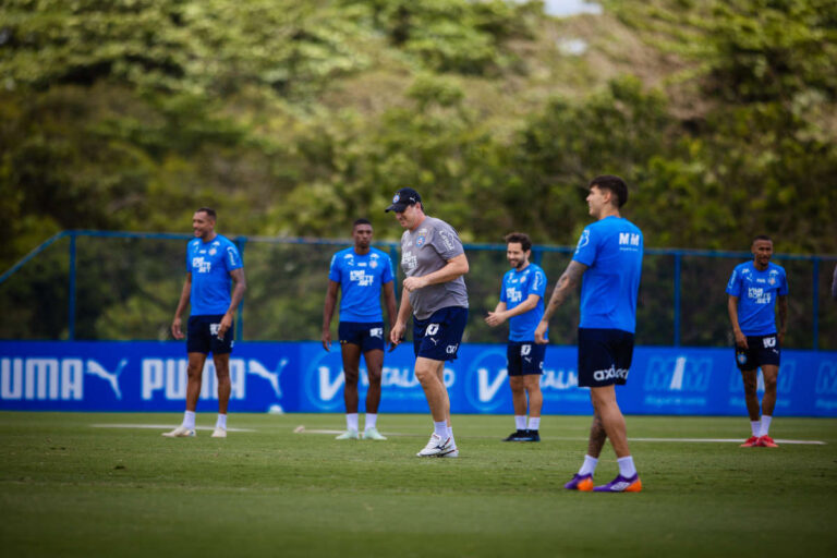 Bahia se prepara para enfrentar o Fortaleza com treinos intensos e um dia de folga Imagem do artigo
