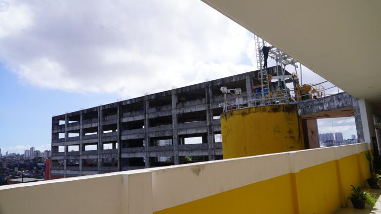 Divisão na Politécnica: Conflito em Torno do Projeto de Prédio Inacabado