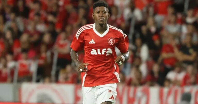Flamengo Avança na Contratação de Vitão, Zagueiro do Internacional