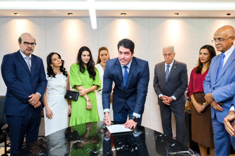 Otto Filho Assume o Cargo de Conselheiro no TCE-BA: Expectativas e Desafios à Vista