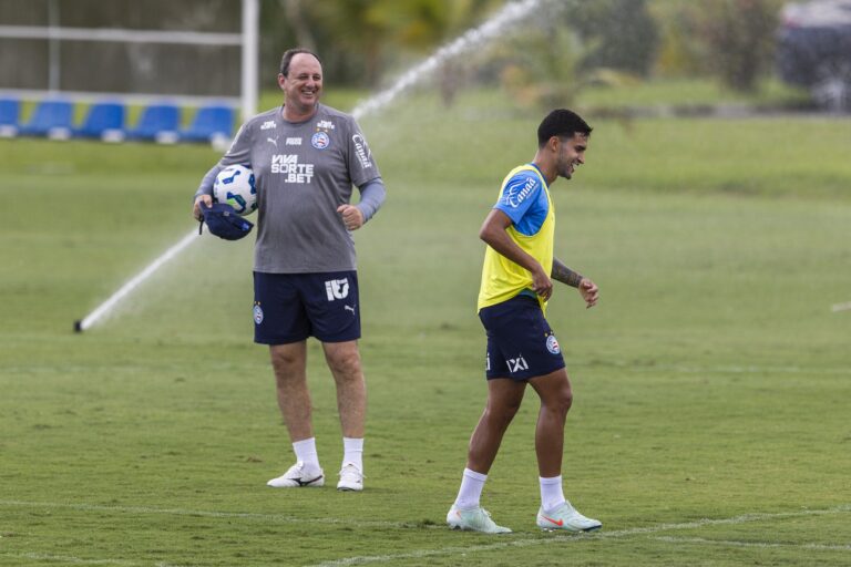 Rodrigo Nestor Reflete sobre Seu Primeiro Ano no Bahia e a Influência de Rogério Ceni