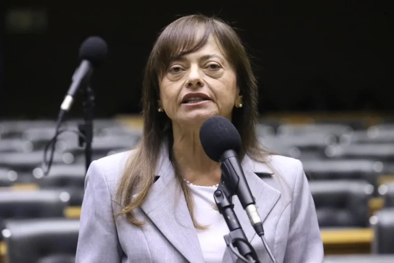 Alice Portugal Defende Frente Ampla e Reconhece Líderes do PT na Bahia