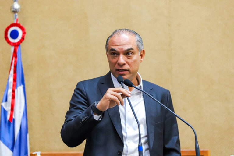 Augusto Lima: A Ascensão de um Banqueiro Brasileiro com Conexões Políticas e Empresariais Augusto Lima: A Ascensão de um Banqueiro Brasileiro com Conexões Políticas e Empresariais