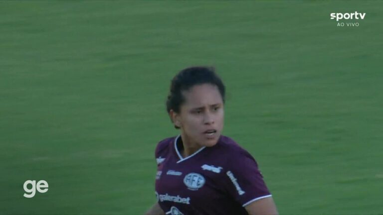 Bahia Celebra Contratação da Meia Raquel: Reforço Importante para o Futebol Feminino