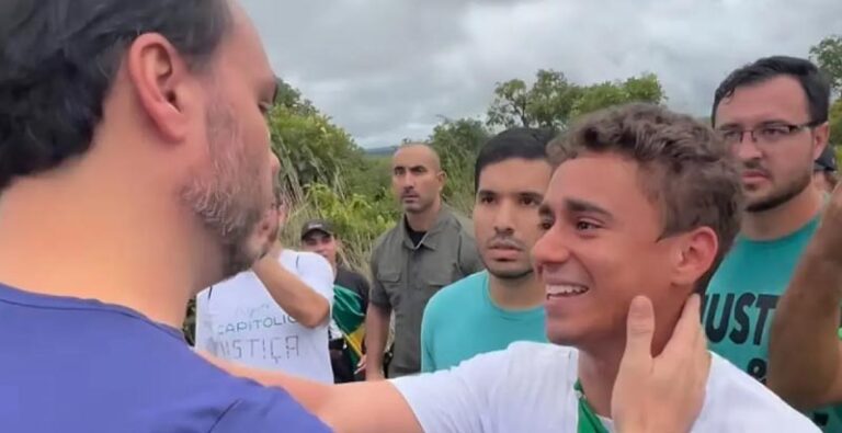 Caminhada pela Liberdade: Carlos Bolsonaro e Nikolas Ferreira mobilizam apoio no caminho a Brasília
