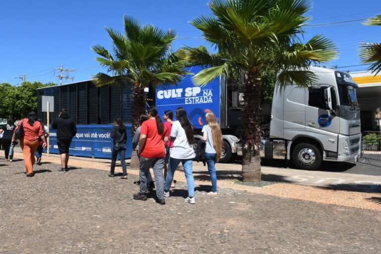 Carreta do Museu Catavento Leva Ciência e Cultura a Limeira