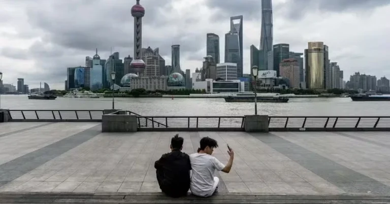 Crescimento do PIB da China em 2025: 5% impulsionados por exportações, mas desaceleração no final do