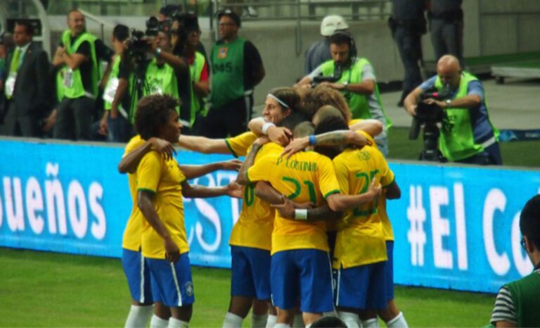 Giuliano está livre no mercado após rescisão com o Athletico-PR