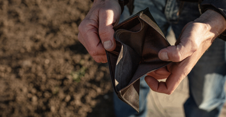 Inadimplência no Agronegócio Atinge Níveis Alarmantes: Conheça 7 Erros Comuns e Como Evitá-los