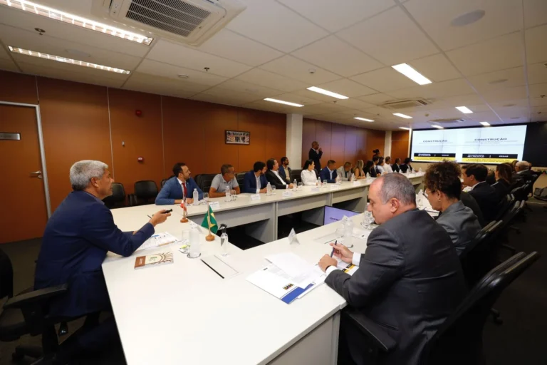 Investimentos e Ações para Baianópolis: Governador Reuniu-se com Prefeito