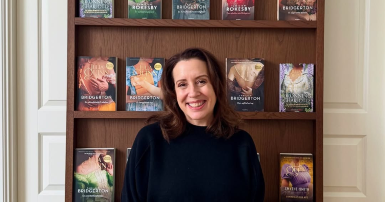 Julia Quinn, Autora de ‘Bridgerton’, Confirmada na Bienal do Livro da Bahia Julia Quinn, Autora de 'Bridgerton', Confirmada na Bienal do Livro da Bahia