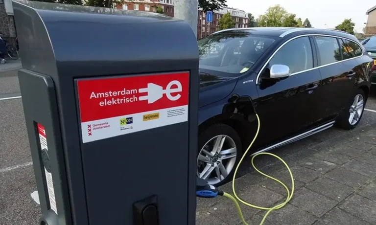Lei na Bahia Garante Instalação de Estações de Recarga para Carros Elétricos em Garagens