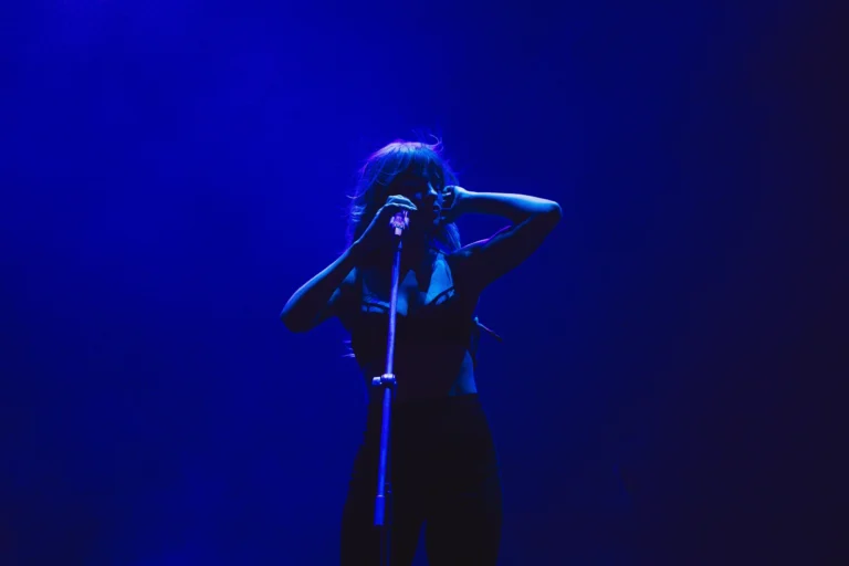 Luísa Sonza Brilha no FV 26: Sensualidade e Empoderamento Feminino