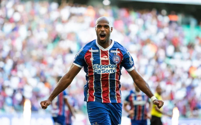 Oscar Estupiñán Brilha no México Após Saída do Bahia: Um Retorno Triunfante