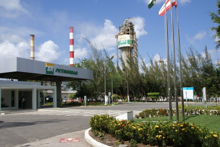 Petrobras Retoma Produção da Fafen na Bahia e Impulsiona Oferta de Fertilizantes no Brasil