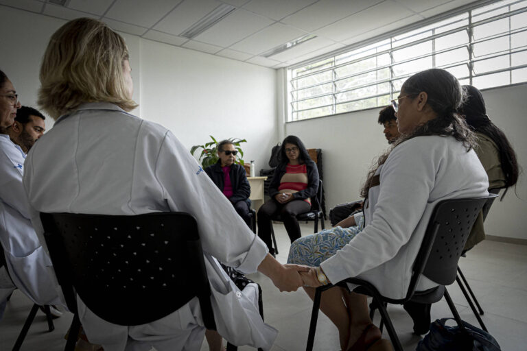 Terapias em Grupo: Unidades de Saúde de São Paulo Apoiam Pessoas em Luto