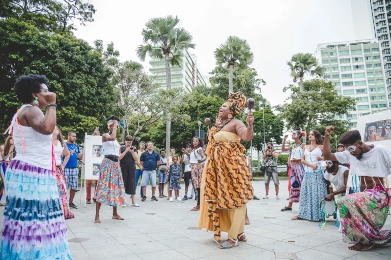 Verão das Artes: Teatro, Cinema e Atrações Infantis Gratuitas no Pelourinho Até 7 de Fevereiro Verão das Artes: Teatro, Cinema e Atrações Infantis Gratuitas no Pelourinho Até 7 de Fevereiro