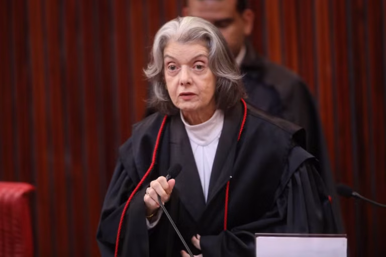 Agenda Política: Cármen Lúcia Avança em Regras de Conduta para Juízes Eleitorais