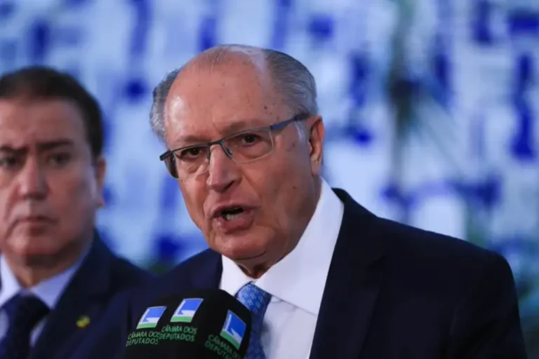 Alckmin Afirma que Programa Move Brasil Reduz Juros para Financiamento de Caminhões a Menos de 13%