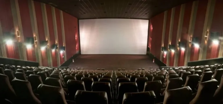 Apenas 5,5% dos Municípios Baianos Têm Cinemas; Setor Audiovisual Enfrenta Desafios Significativos