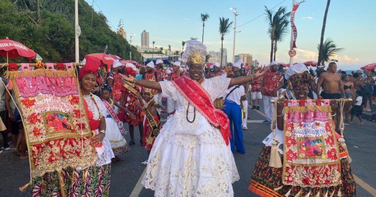 Baianas do Reino de Oyá Brilham no Fuzuê 2026 com a Música 'Acarajé'