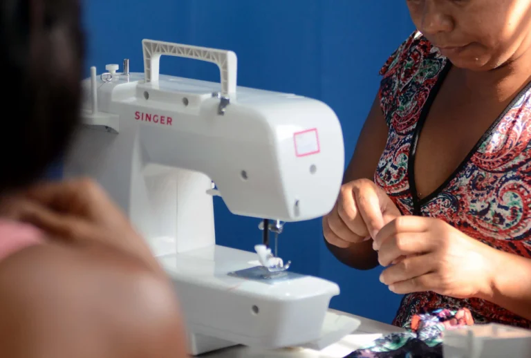 Costureiras Potencializam Economia de Salvador Durante o Carnaval