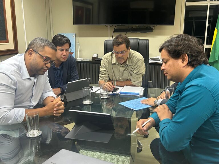 Fortalecimento Econômico em Paulo Afonso: Parcerias Estratégicas com o Governo da Bahia Fortalecimento Econômico em Paulo Afonso: Parcerias Estratégicas com o Governo da Bahia