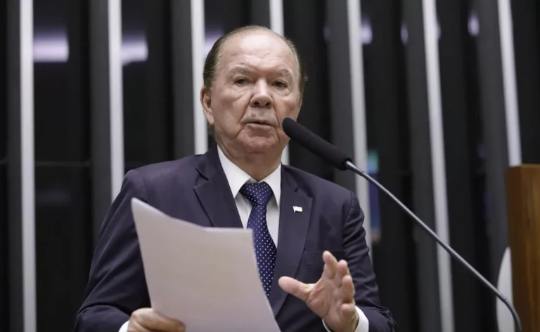 João Leão Se Aposenta da Política e Anuncia Novo Projeto como Escritor