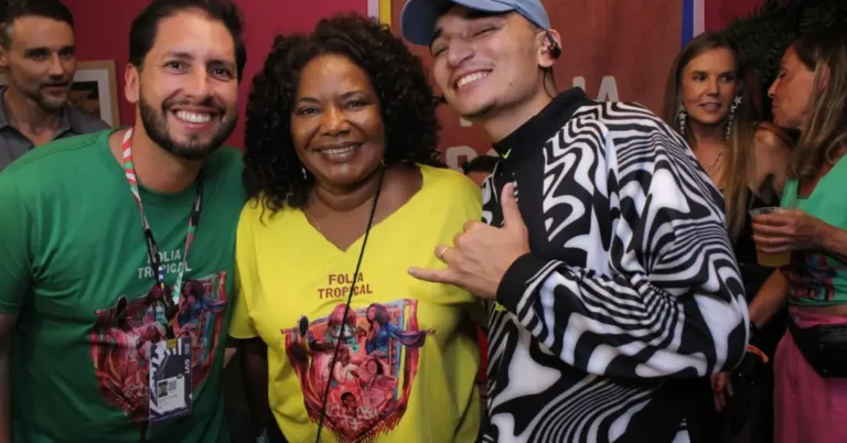 Margareth Menezes Brilha no Desfile das Campeãs com Show Inesquecível Margareth Menezes Brilha no Desfile das Campeãs com Show Inesquecível