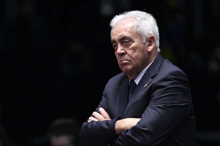 Senador Otto Alencar Passa por Cirurgia Cardíaca Após Mal-Estar na Bahia