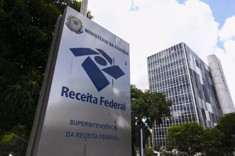 Sindifisco Condena Exposição de Servidores da Receita por Alexandre de Moraes