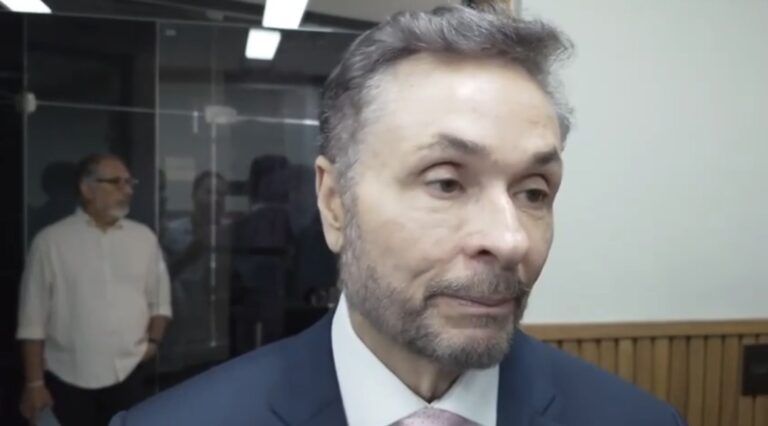 Bahia Busca Retomada do Crescimento com Possível Queda dos Juros, Afirma Secretário da Fazenda