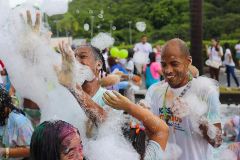 Caminhada Inclusiva Reúne Famílias e Promove Acolhimento em Evento Marcante