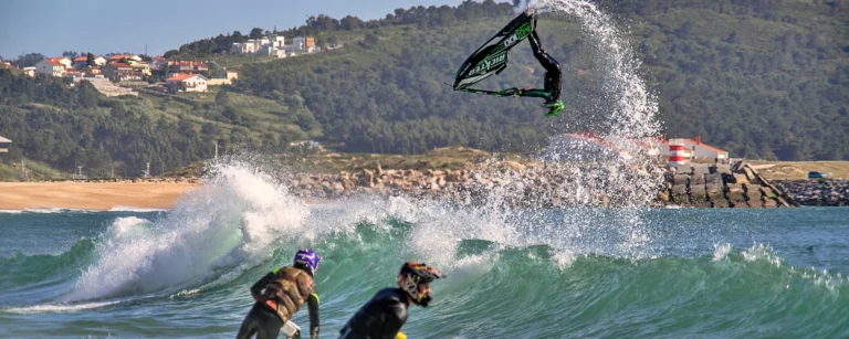 Copa do Mundo de Jet: Bahia Recebe Atletas nas Ondas do Litoral Norte