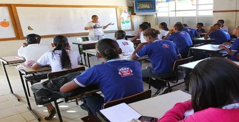 Deputado Propõe Inclusão da Lei Maria da Penha no Currículo do Ensino Médio da Bahia