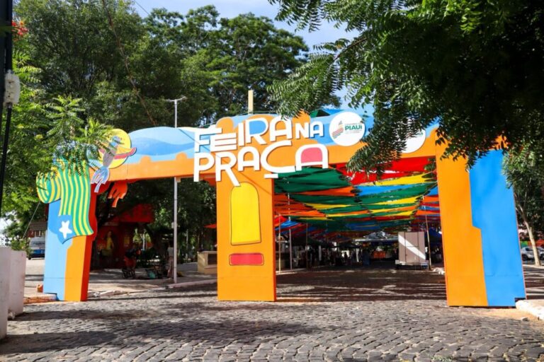 Feira na Praça: Pagode e Samba do Grupo 47 Graus Animam o Domingo na Capital