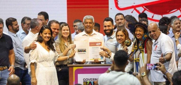 Governo da Bahia Destina R$ 248 Milhões para Educação em 86 Municípios Governo da Bahia Destina R$ 248 Milhões para Educação em 86 Municípios