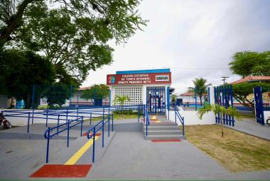 Inauguração do Colégio Estadual Renato Medeiros Neto Marca Avanços na Educação Inauguração do Colégio Estadual Renato Medeiros Neto Marca Avanços na Educação