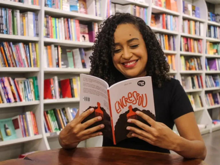 Iniciativa ‘Encrespou nas Escolas’ Promove Cultura Afro-Brasileira em Salvador Iniciativa 'Encrespou nas Escolas' Promove Cultura Afro-Brasileira em Salvador