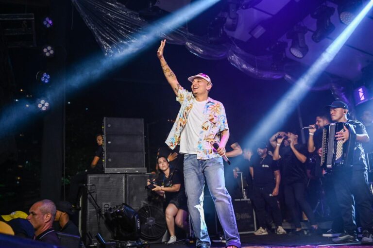 João Gomes Embala Salvador com Sucessos Imperdíveis! João Gomes Embala Salvador com Sucessos Imperdíveis!