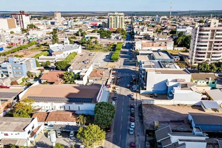 Luís Eduardo Magalhães: A Nova Potência do Agronegócio Brasileiro Luís Eduardo Magalhães: A Nova Potência do Agronegócio Brasileiro