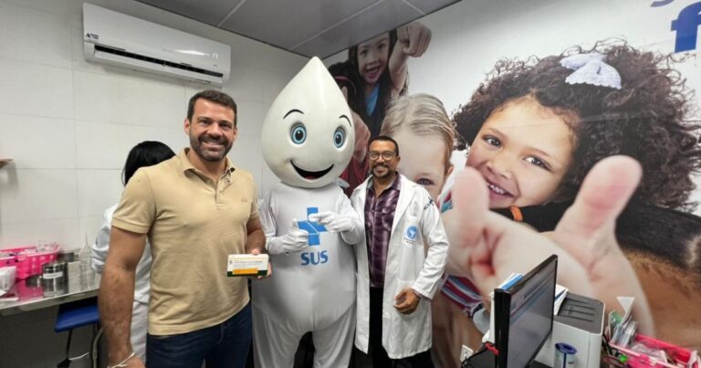 Mais de 24 mil Doses de Vacina Contra a Influenza Aplicadas em Salvador no Dia D Mais de 24 mil Doses de Vacina Contra a Influenza Aplicadas em Salvador no Dia D