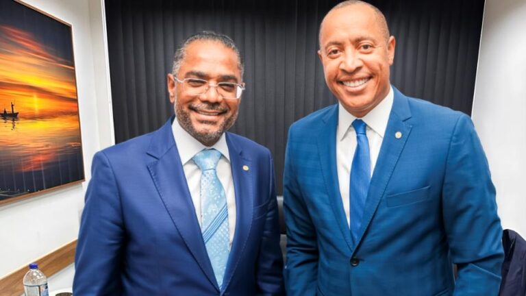 Márcio Marinho Recebe Comenda 2 de Julho em Homenagem na ALBA Márcio Marinho Recebe Comenda 2 de Julho em Homenagem na ALBA