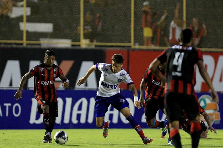 Marinho no Ba-Vi: Atacante Almeja Seu Primeiro Gol em Clássico