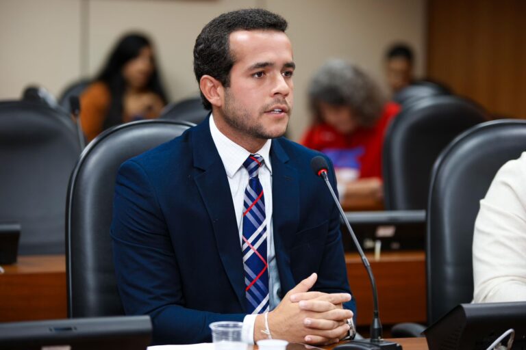 Matheus Ferreira Impulsiona Pauta Ambiental na ALBA com Propostas Inovadoras