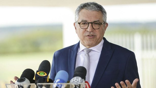 Ministros da Saúde e Casa Civil entregam novas ambulâncias e equipamentos em Salvador Ministros da Saúde e Casa Civil entregam novas ambulâncias e equipamentos em Salvador