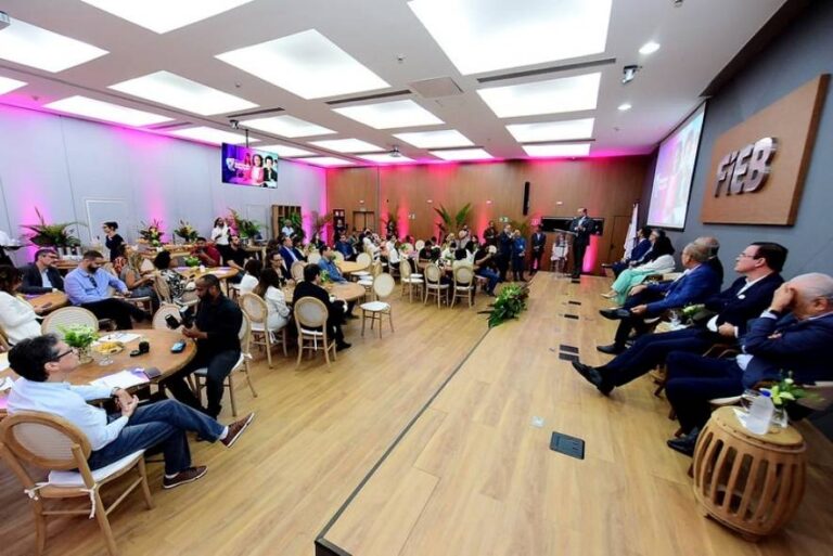 Movimento Bahia pela Educação Retoma Atividades com Formações para Professores e Encontros de Gestor