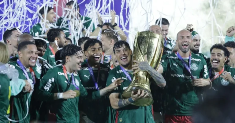 Premiações Altas em Campeonatos Estaduais: Palmeiras e Flamengo em Destaque Premiações Altas em Campeonatos Estaduais: Palmeiras e Flamengo em Destaque