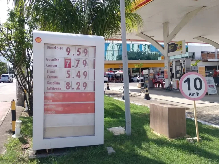 Salvador Enfrenta Aumento Alarmante nos Preços da Gasolina: Chegada Próxima aos R$ 8 Salvador Enfrenta Aumento Alarmante nos Preços da Gasolina: Chegada Próxima aos R$ 8