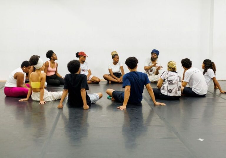 Salvador Promove Oficinas Grátis de Teatro Negro Neste Fim de Semana